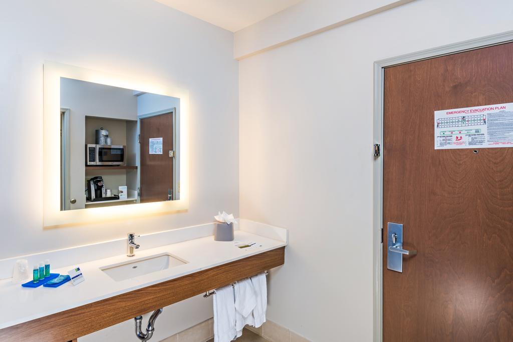 Holiday Inn Express Peoria North - Glendale By Ihg Kültér fotó