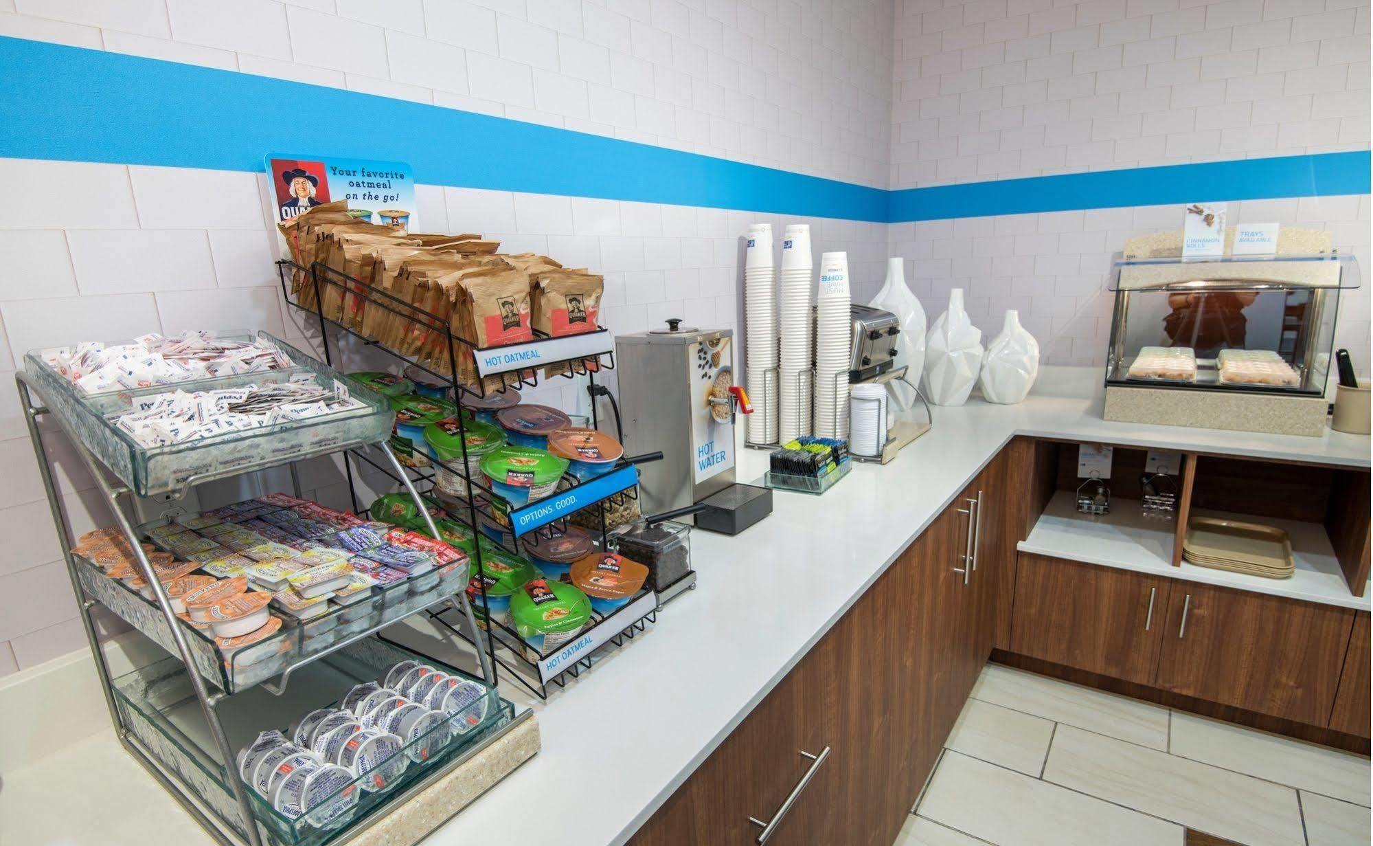Holiday Inn Express Peoria North - Glendale By Ihg Kültér fotó