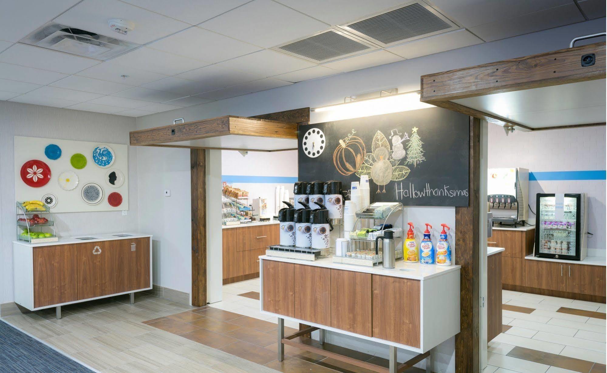 Holiday Inn Express Peoria North - Glendale By Ihg Kültér fotó